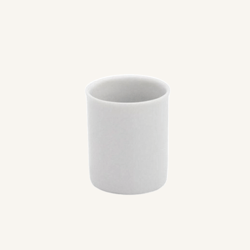 copo-de-porcelana-sem-alca-p981-foto-01-fundo-f8f5f0