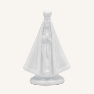 nossa-senhora-porcelana-p-10cm-p1991-foto-01-fundo-f8f5f0