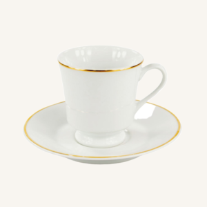 xicara-cha-com-pires-modelo-itamaraty-filete-em-ouro-p3775-foto-01-fundo-f8f5f0